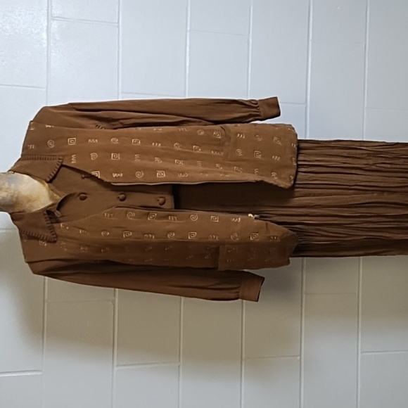 Soft Sueded Fabric Whipstitch Blouse Embroidered Vest Broomstick Skirt 3 Piece - Picture 15 of 16